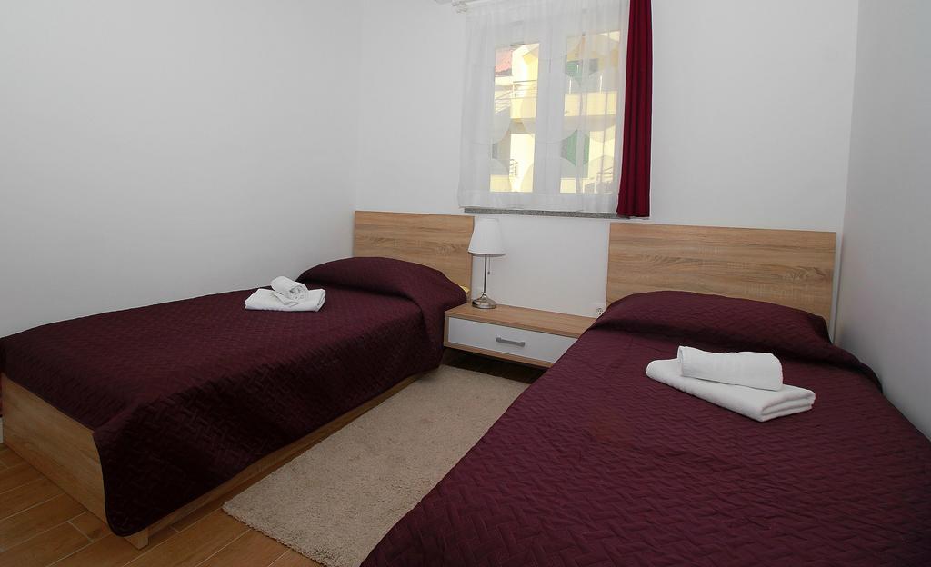 Apartments Obitelj Vuletic Макарська Номер фото